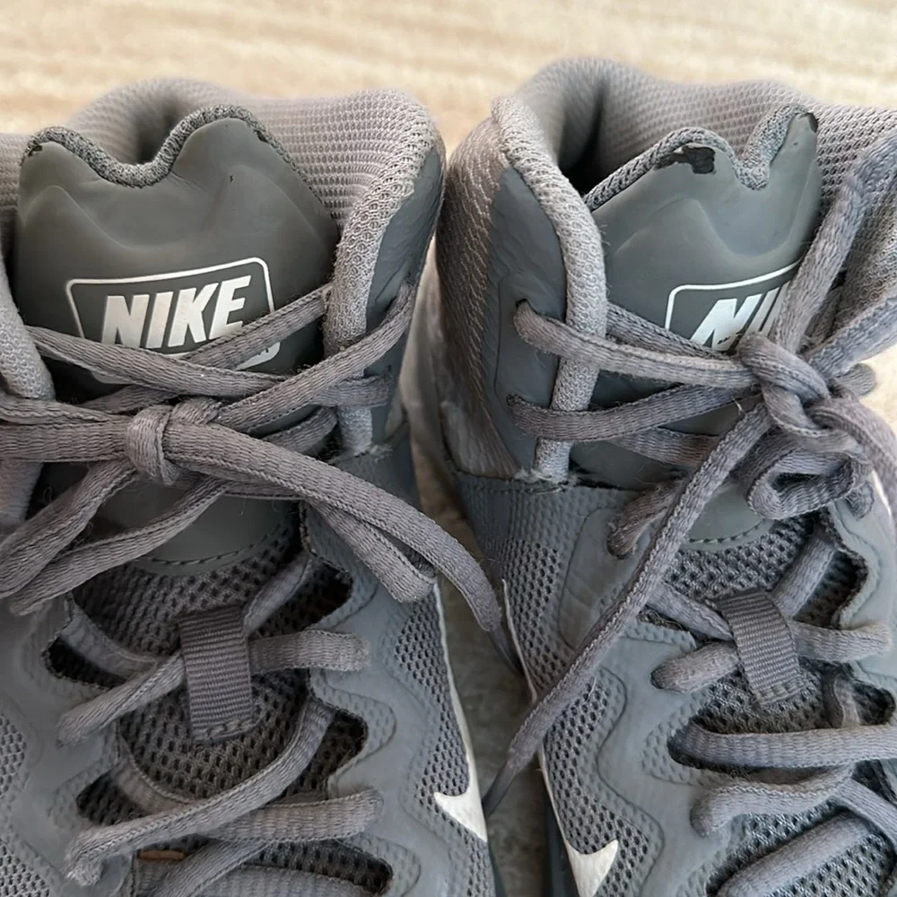 Nike Prime Hype DF 2 Cool Grey (GS) White Wolf Grey Style 807613-002 Size 4